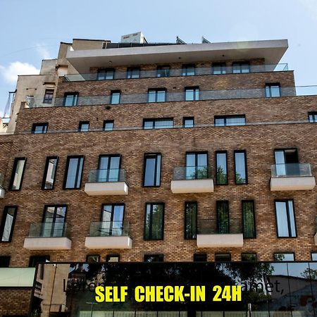 Cm111Apparthotel Bucharest Exterior photo