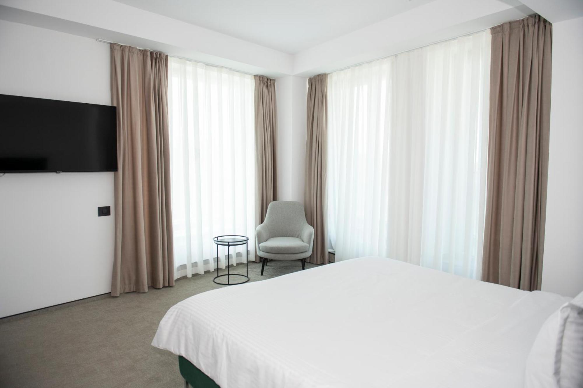 Cm111Apparthotel Bucharest Exterior photo